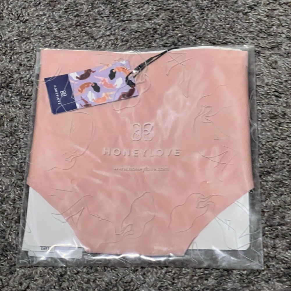 New honey love thong